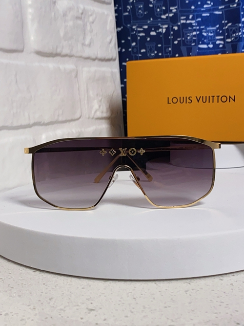 ルイヴィトンサングラス背面デザイン